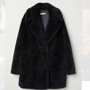 LIKE NEW H&M Short Faux Fur Black Coat W/Pockets